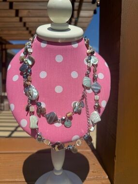 EUC Lia Sophia Vintage Ocean Mother of Pearl Abalone Glass 43-46" Necklace